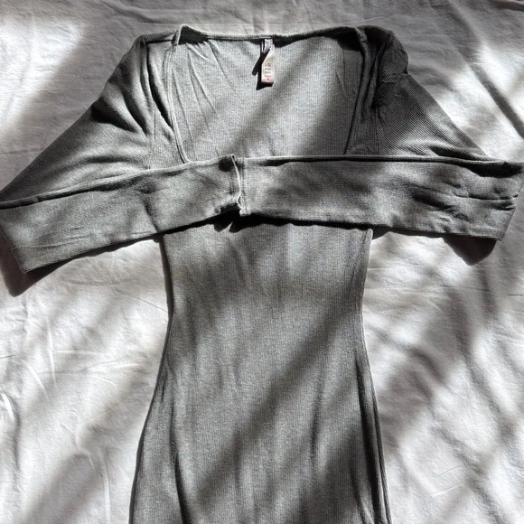 SKIMS Gray Long Sleeve Maxi Dress - Picture 5 of 9